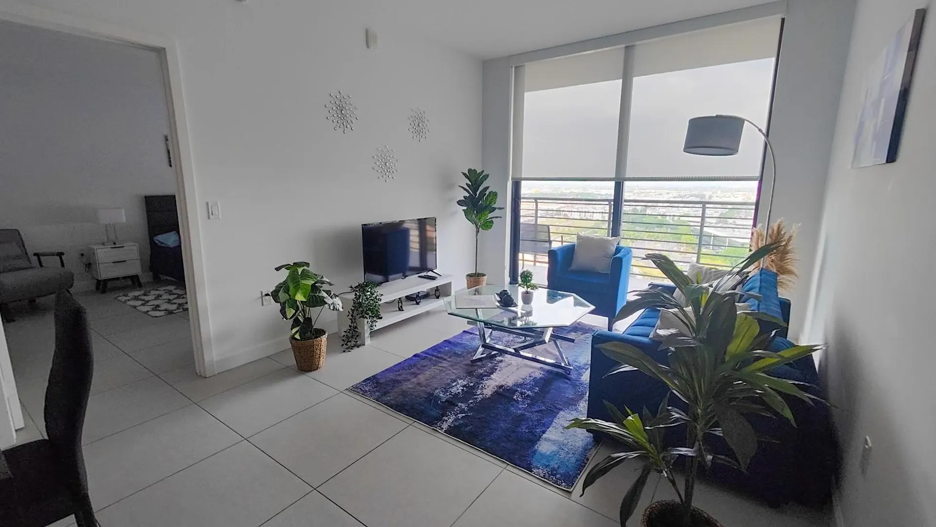Style 1-bdrm Downtown Doral Apartment Miami