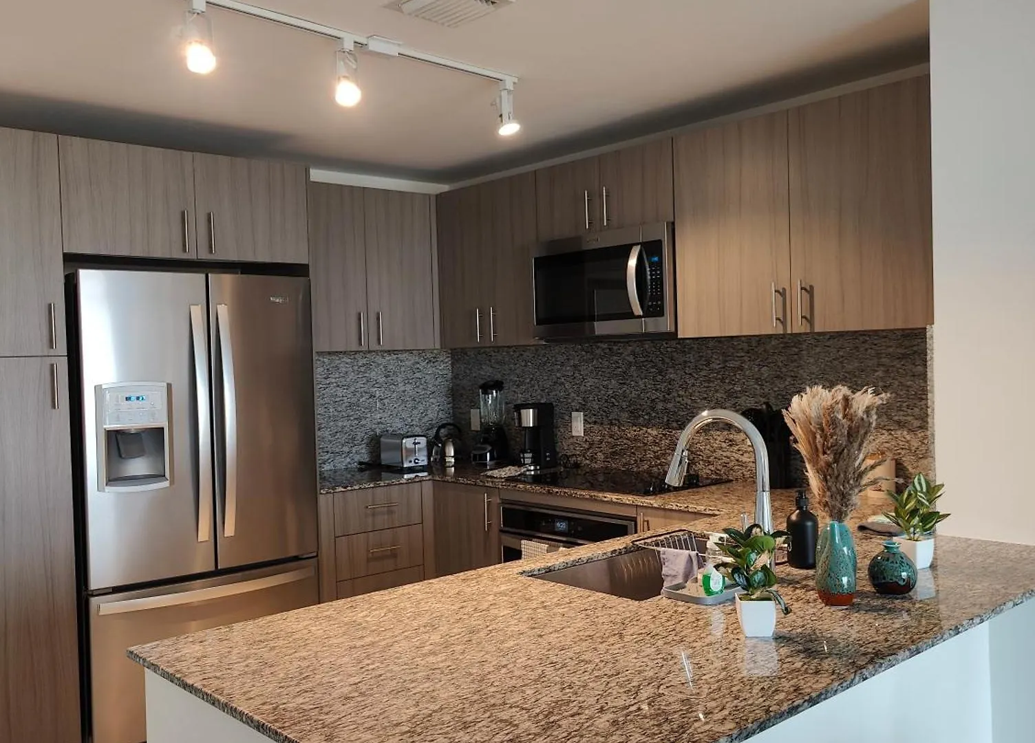 Style 1-bdrm Downtown Doral Apartment Miami