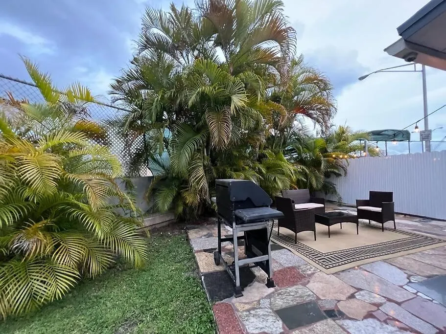 Comfortable House Near Downtown & Airport ميامي