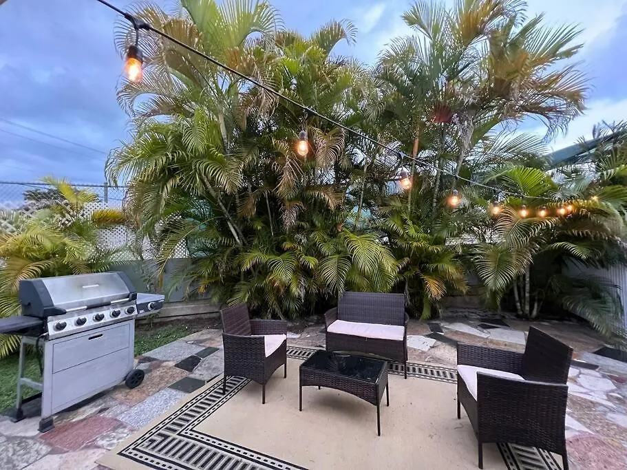 بيت للعطل Comfortable House Near Downtown & Airport *