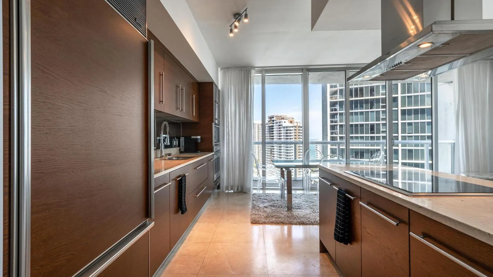 Icon Brickell Miami- 2 Bedroom With And Water Views! 迈阿密
