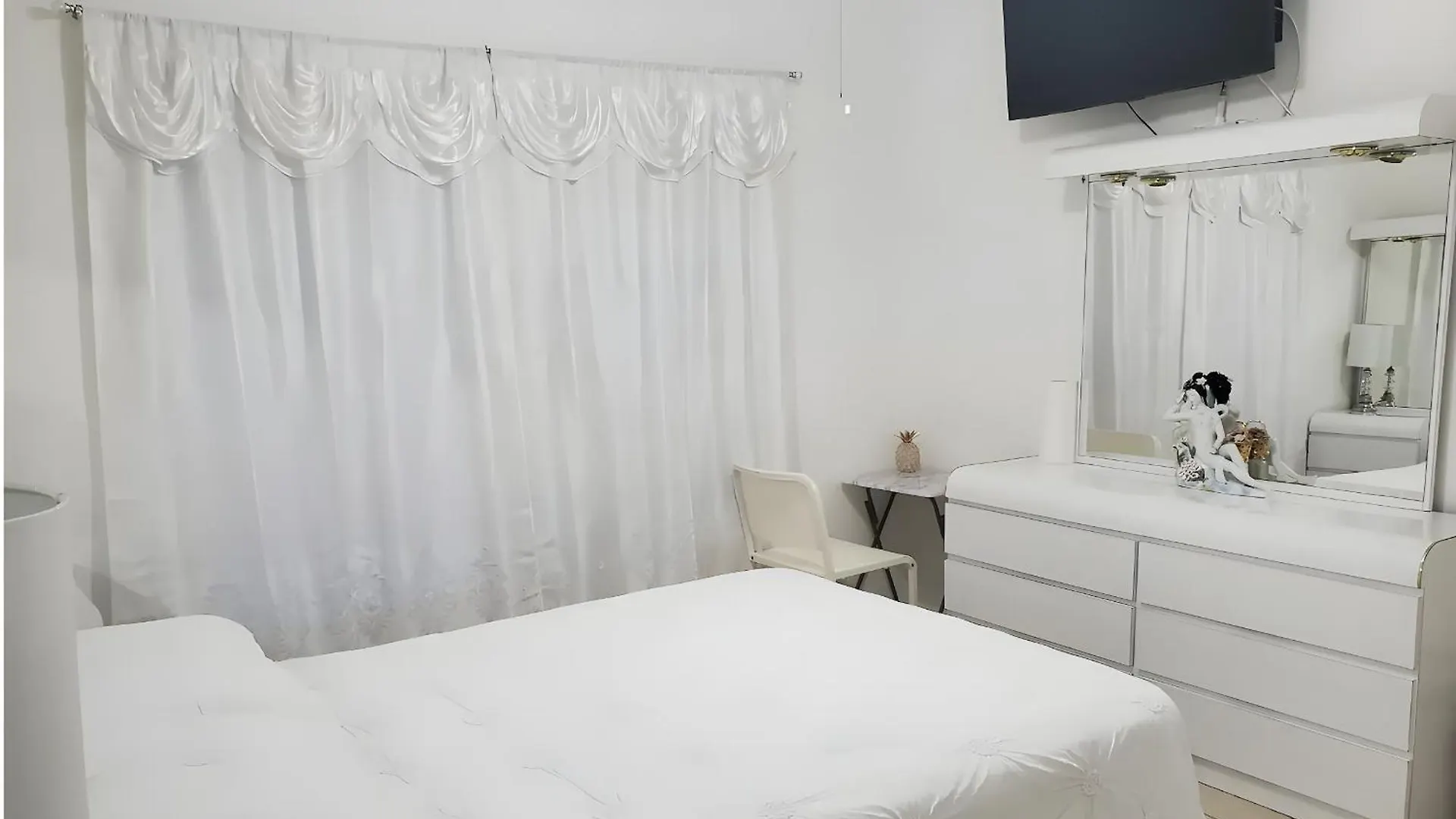 B1 Value On Private Bedroom With Private Bathroom In Little Havana, * Miami