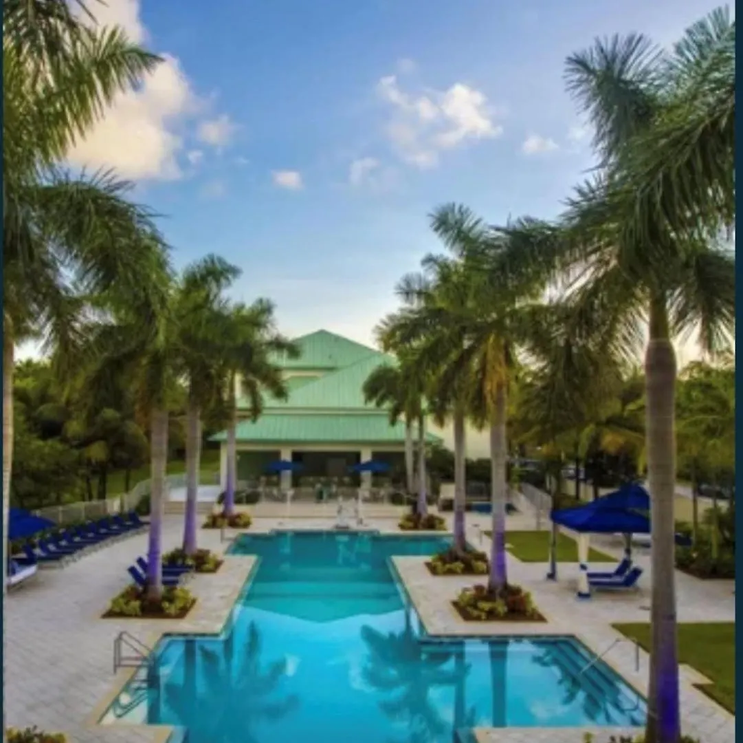 2-story 3 Bed 4 Bath At Provident At The Blue Miami Doral
