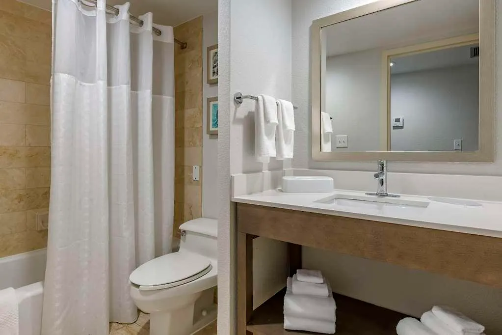 Hotel Comfort & Downtown Brickell-port Of *