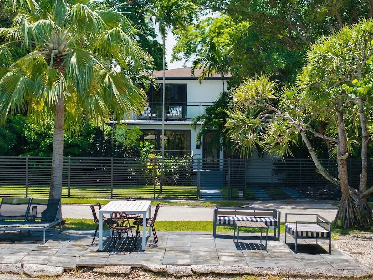 The Waterhouse- Amazing With Infinity Pool Holiday home