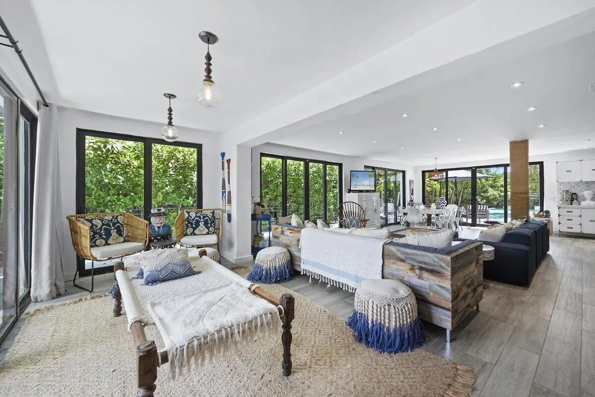 Holiday home The Waterhouse- Amazing With Infinity Pool