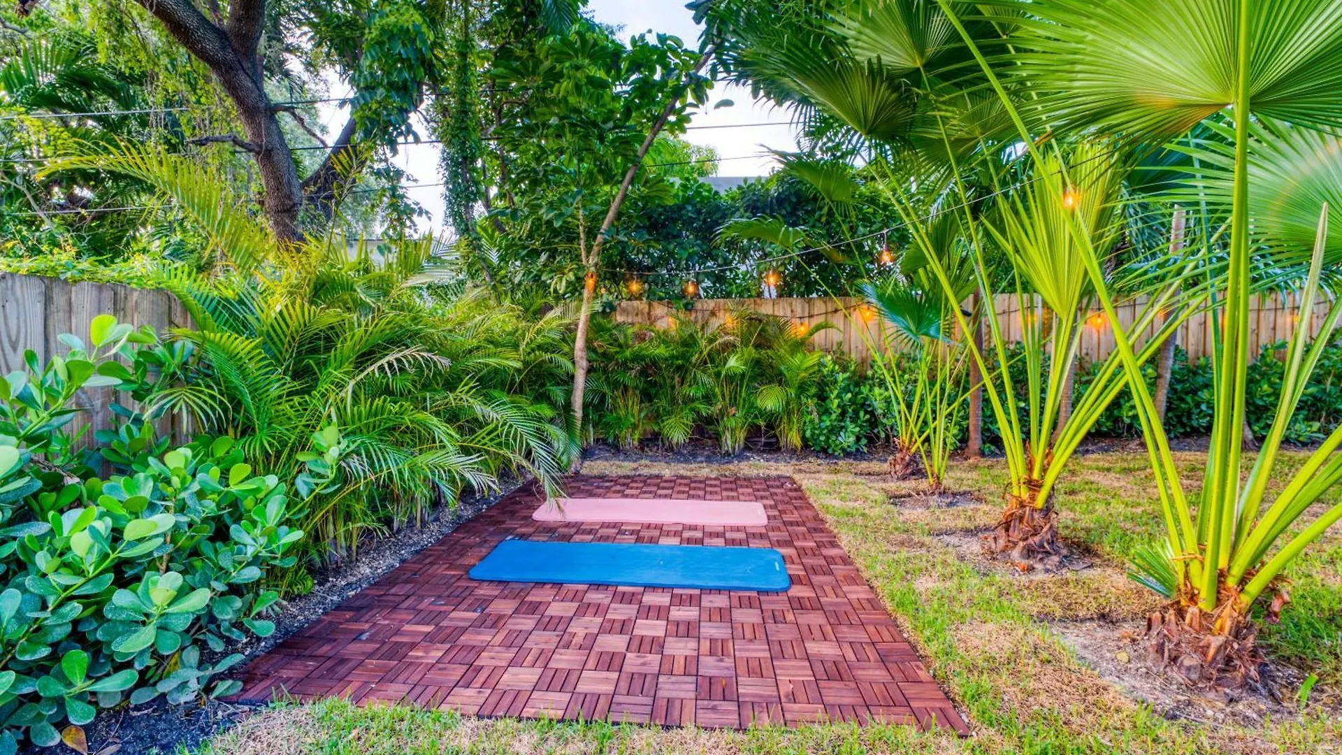 Stunning Historic With Jacuzzi Heated Pool And Style Backyard * Miami