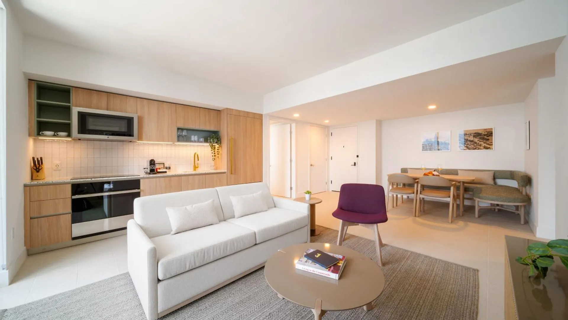 Gale & Residences Hotel 5*
