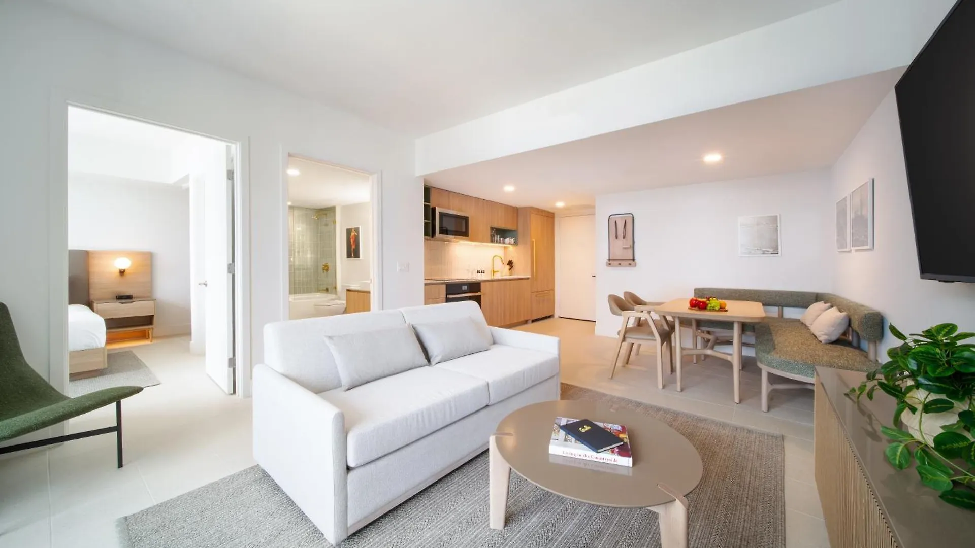 Hotel Gale & Residences