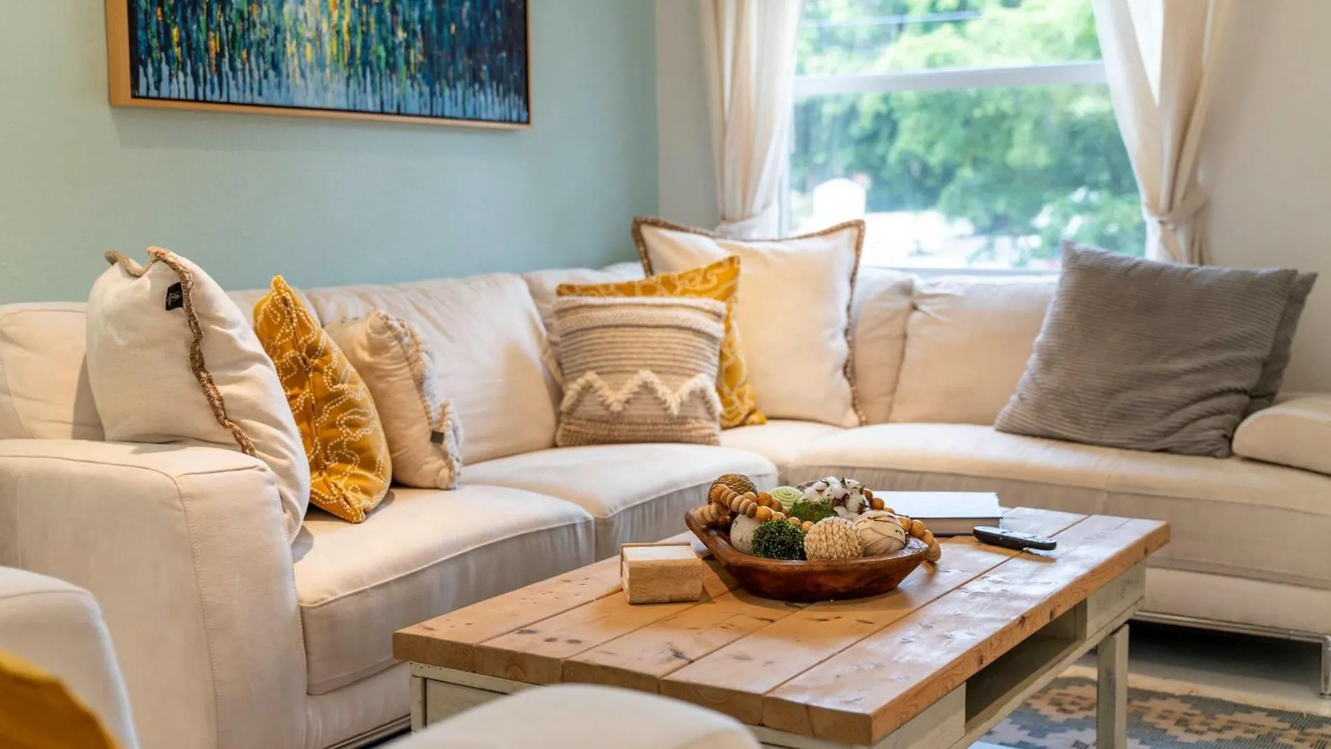 펜션 Arthaus- Fully Stocked Kitchen And Fenced Yard *