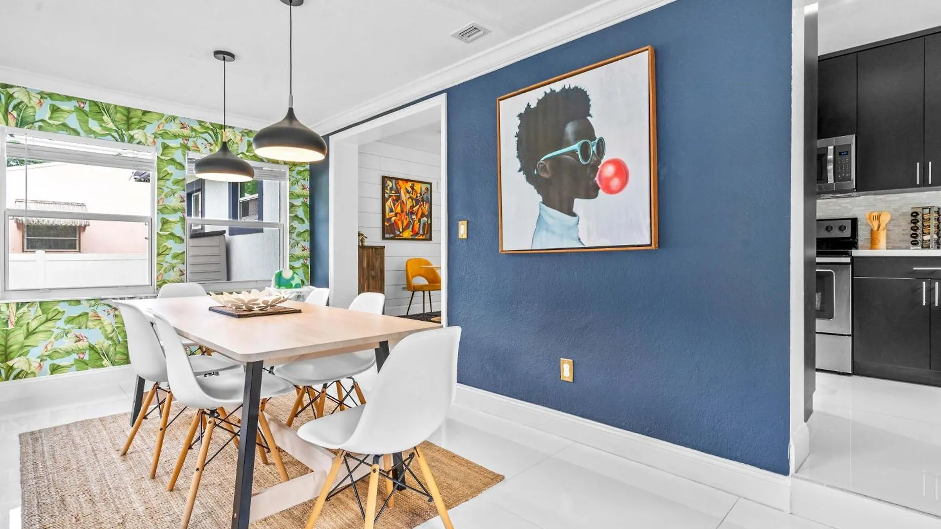 Arthaus- Fully Stocked Kitchen And Fenced Yard 펜션
