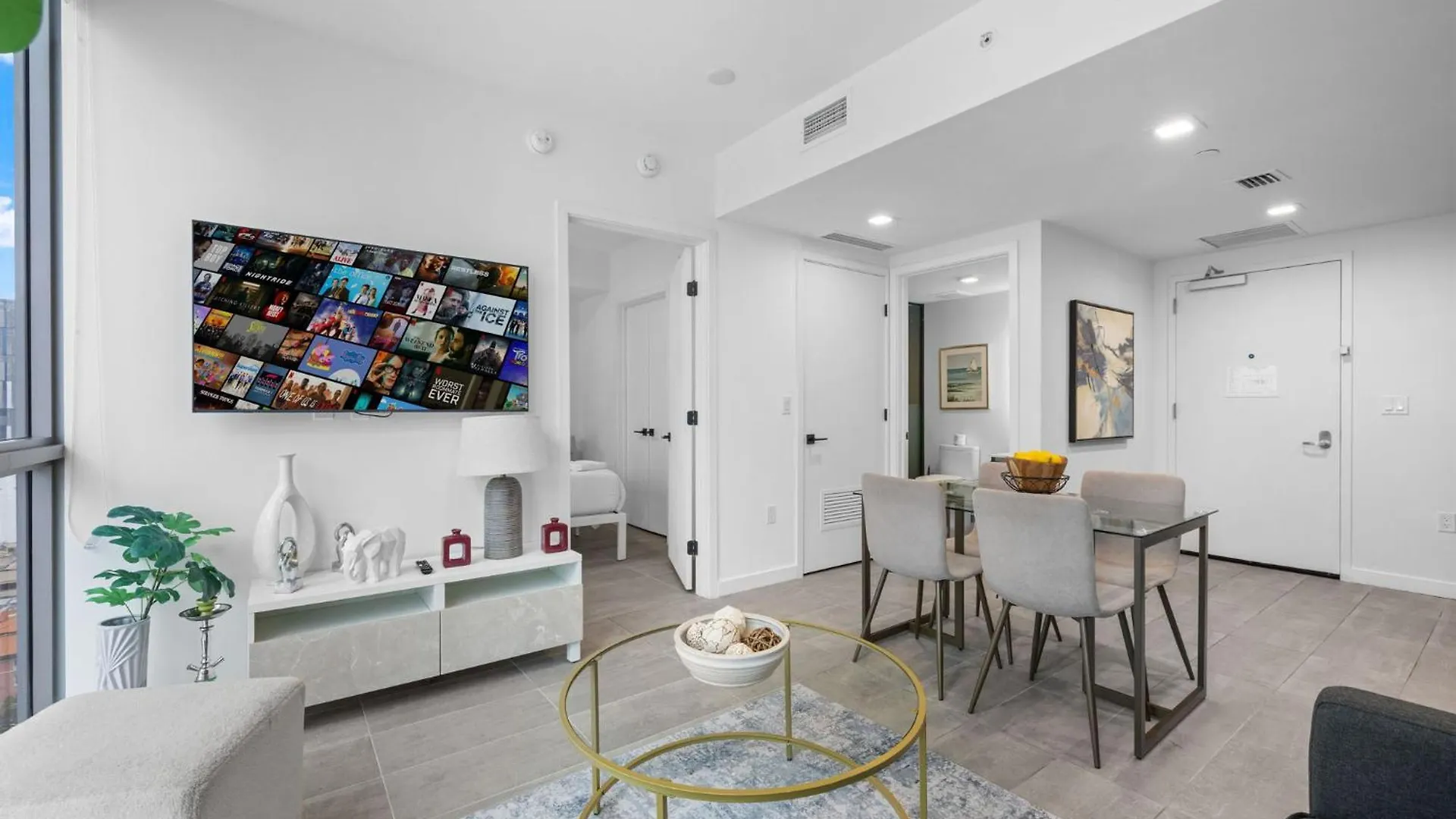 Luxury Living In The Heart Of Downtown Lejlighed *