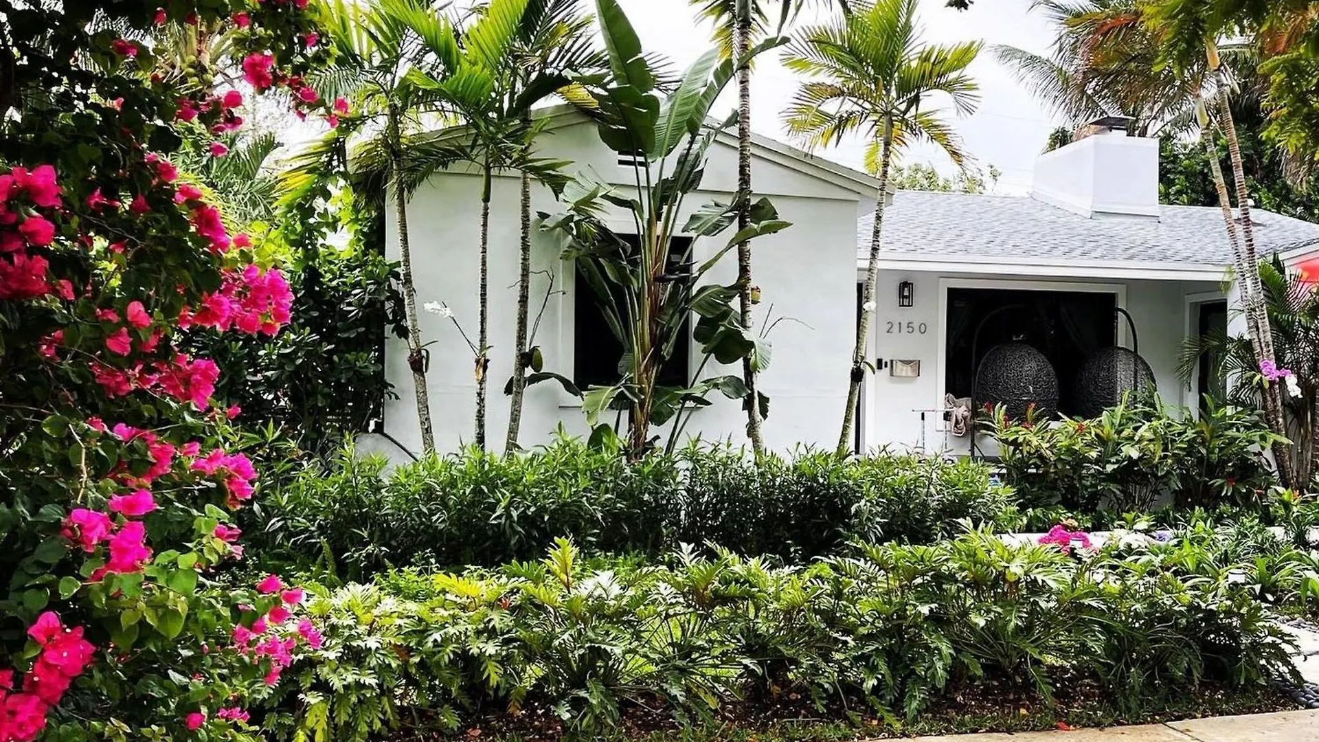 Experience Magic: Tropical Pool Escape Casa vacanze