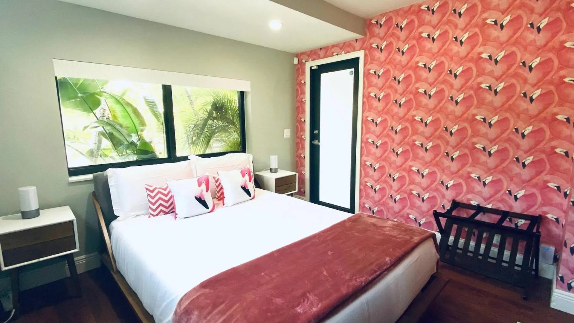 Experience Magic: Tropical Pool Escape Casa vacanze Miami