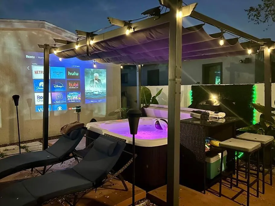Modern W Jacuzzi Near Wynwood-design District-mia Airport Vakantiehuis