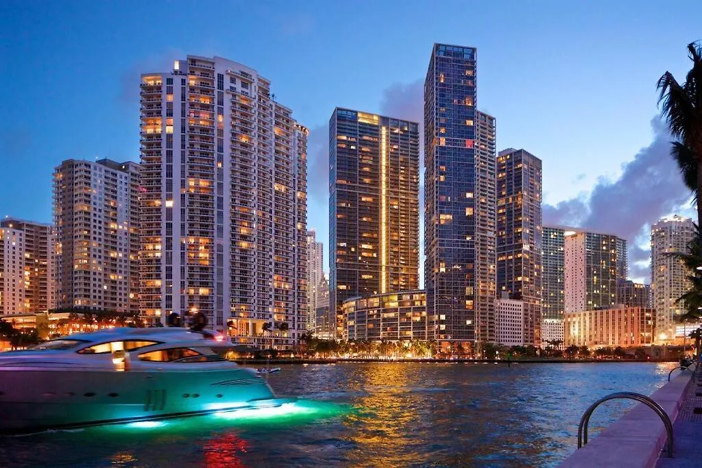 Modern W Jacuzzi Near Wynwood-design District-mia Airport Vakantiehuis