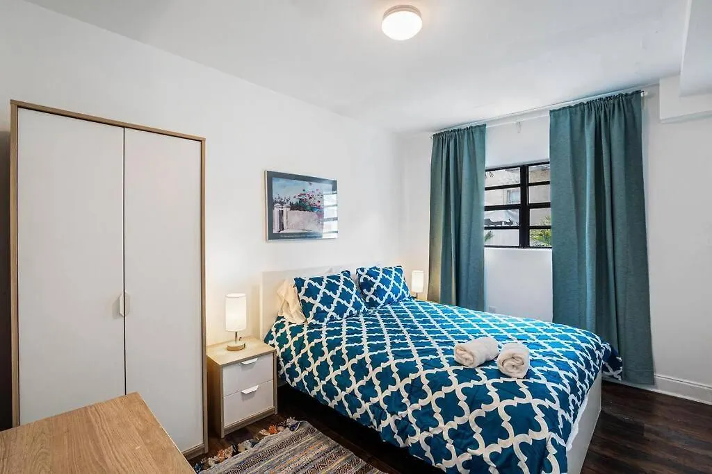 Spacious West Brickell Getaway, 4bedroom2bath Miami