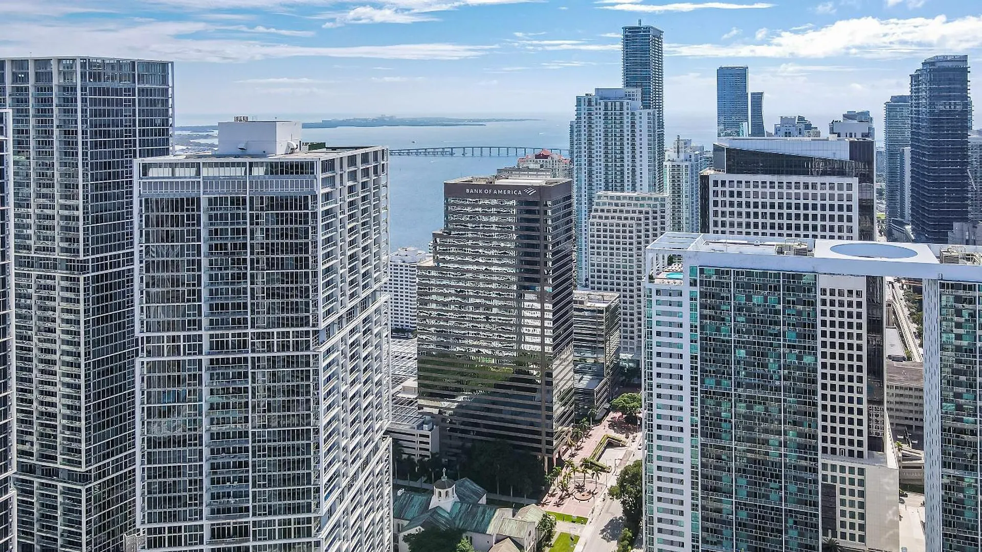 Large In W With Bay Views Apartman *