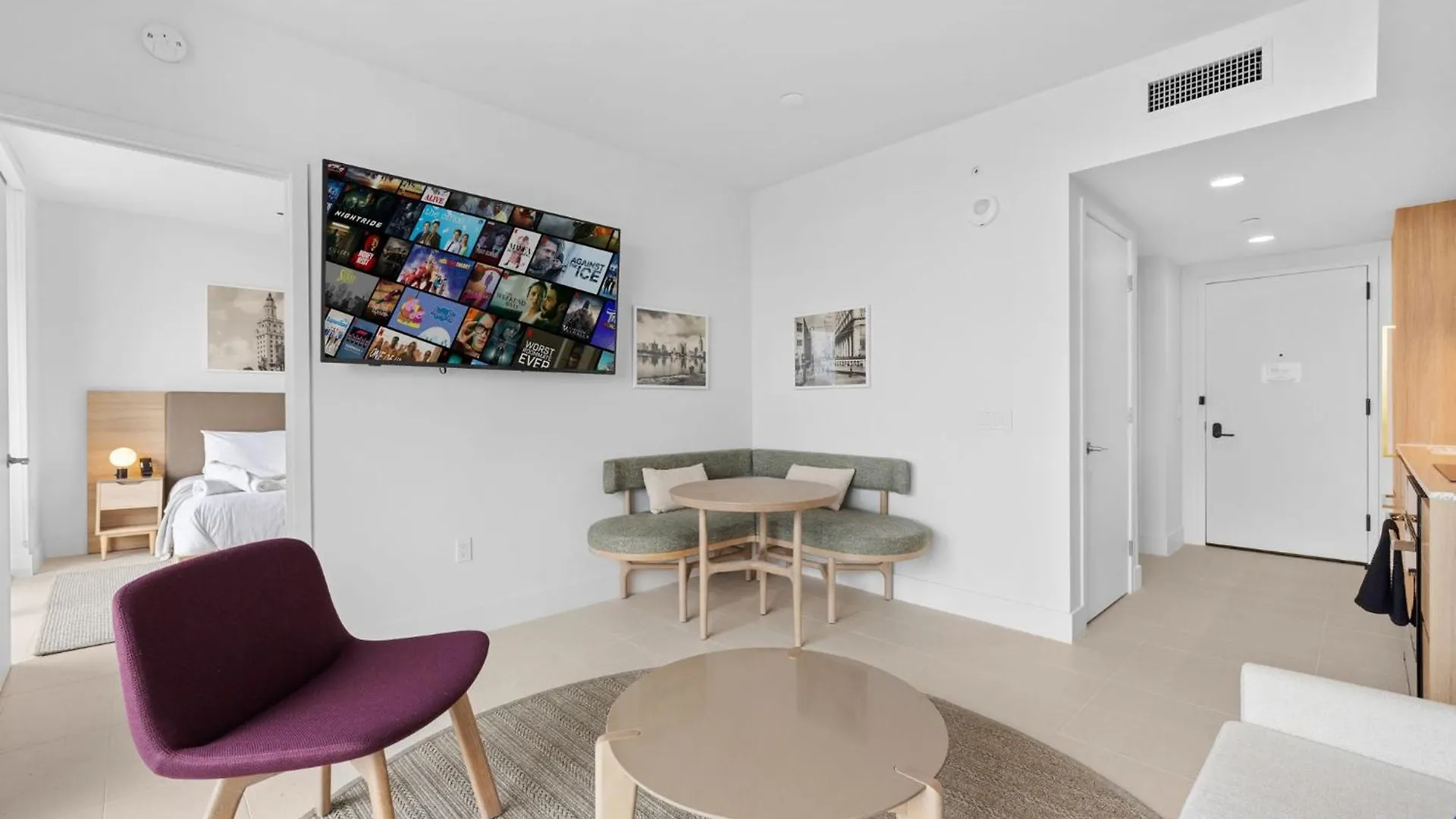 Luxury Panoramic Views - The Ultimate Downtown Getaway *