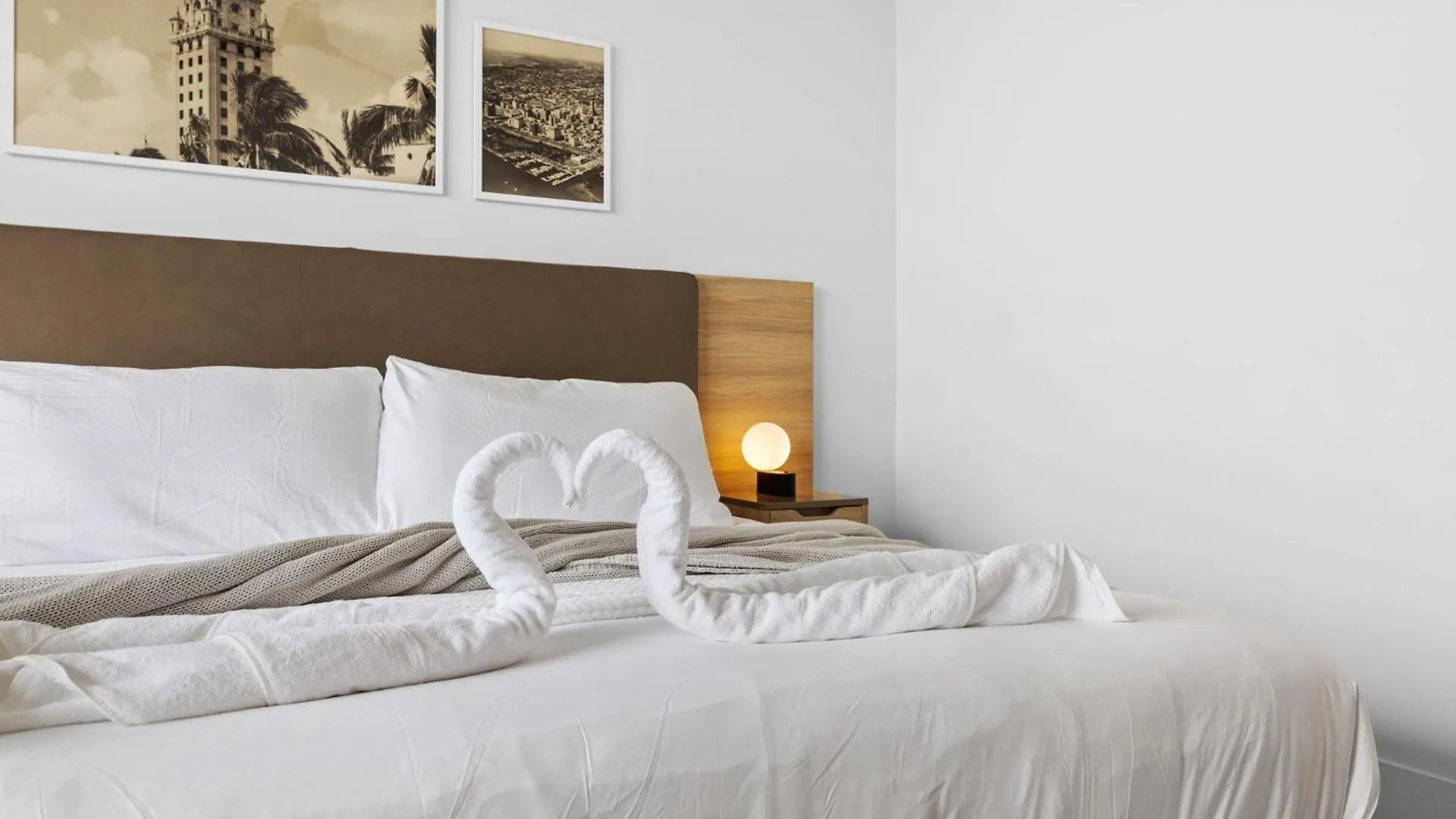 Luxury Panoramic Views - The Ultimate Downtown Getaway 아파트