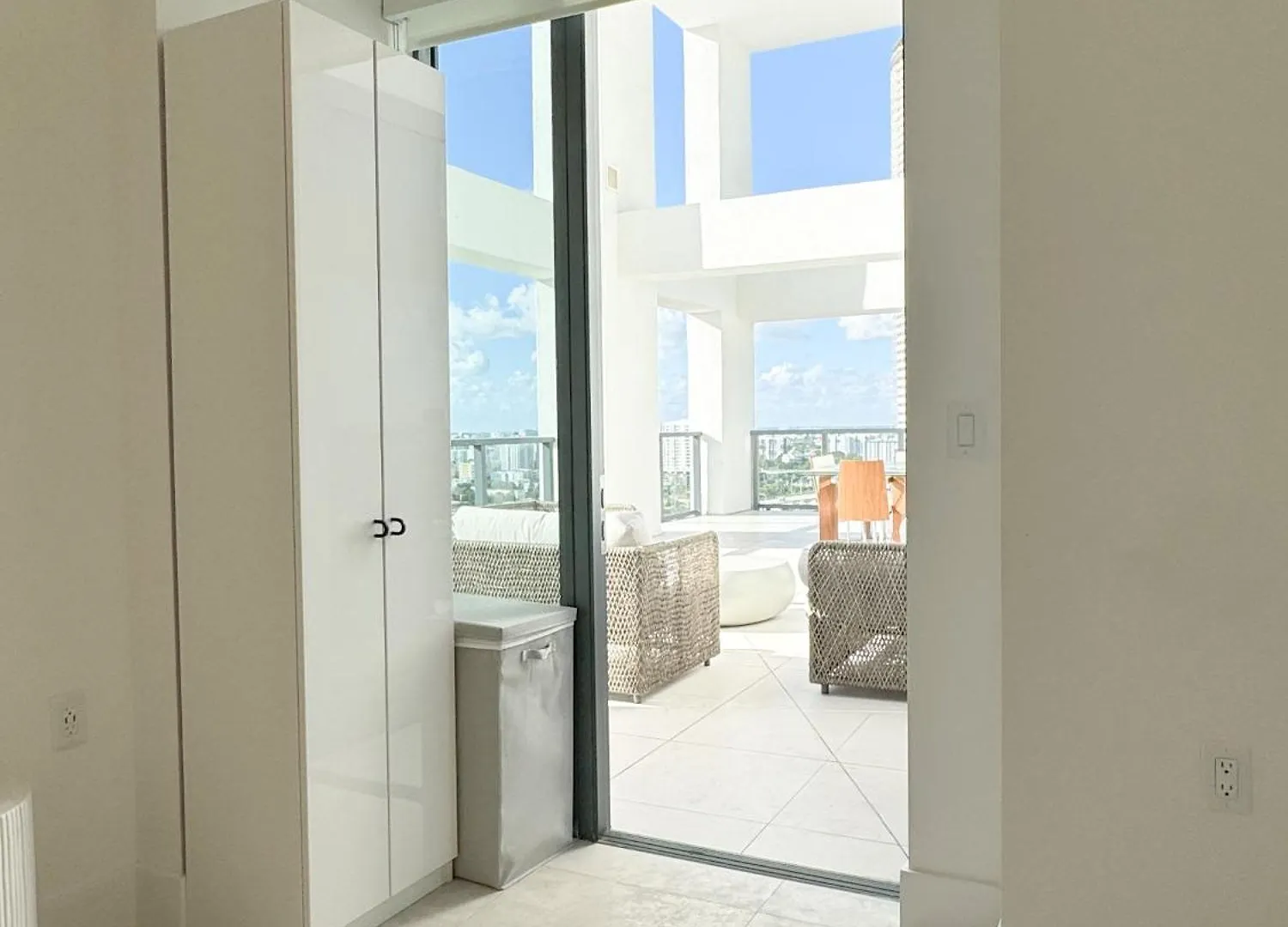 Private Terrace In Luxury 3br In Brickell