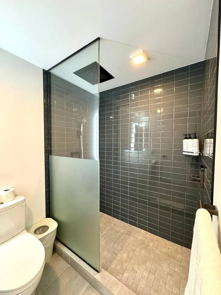 2 Bedrooms Design Downtown Pool And Gym