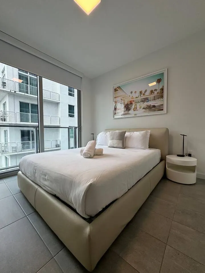 2 Bedrooms Design Downtown Pool And Gym *