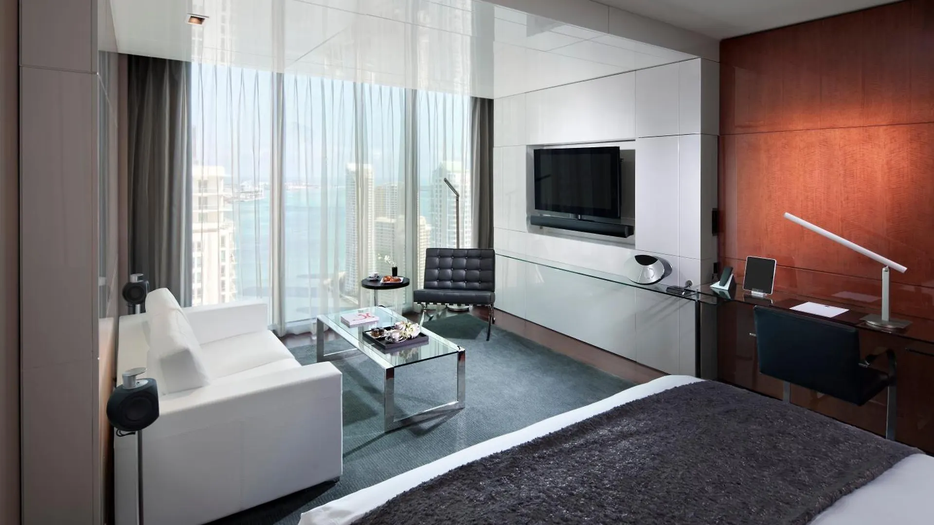 Beaux Arts, Autograph Collection 5*