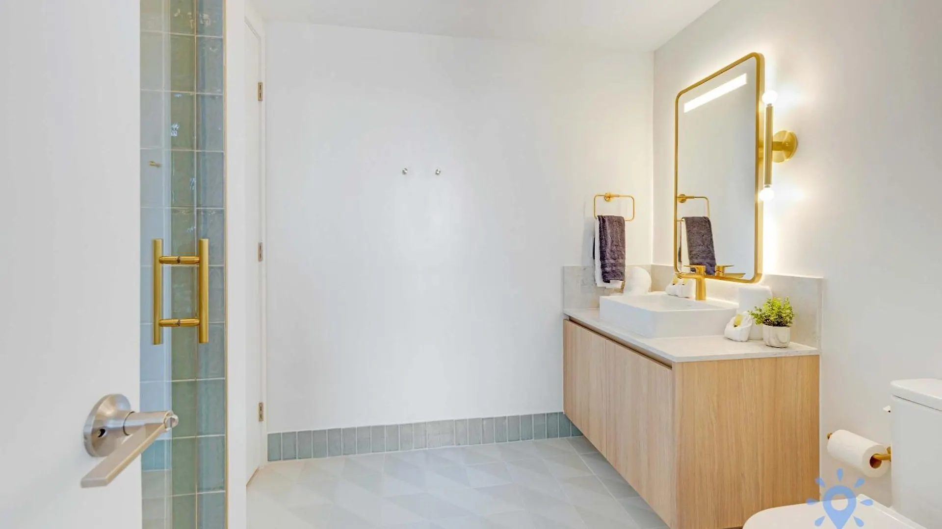 Apartment Luxury 2 Bedrooms Balcony Pool & Gym Miami