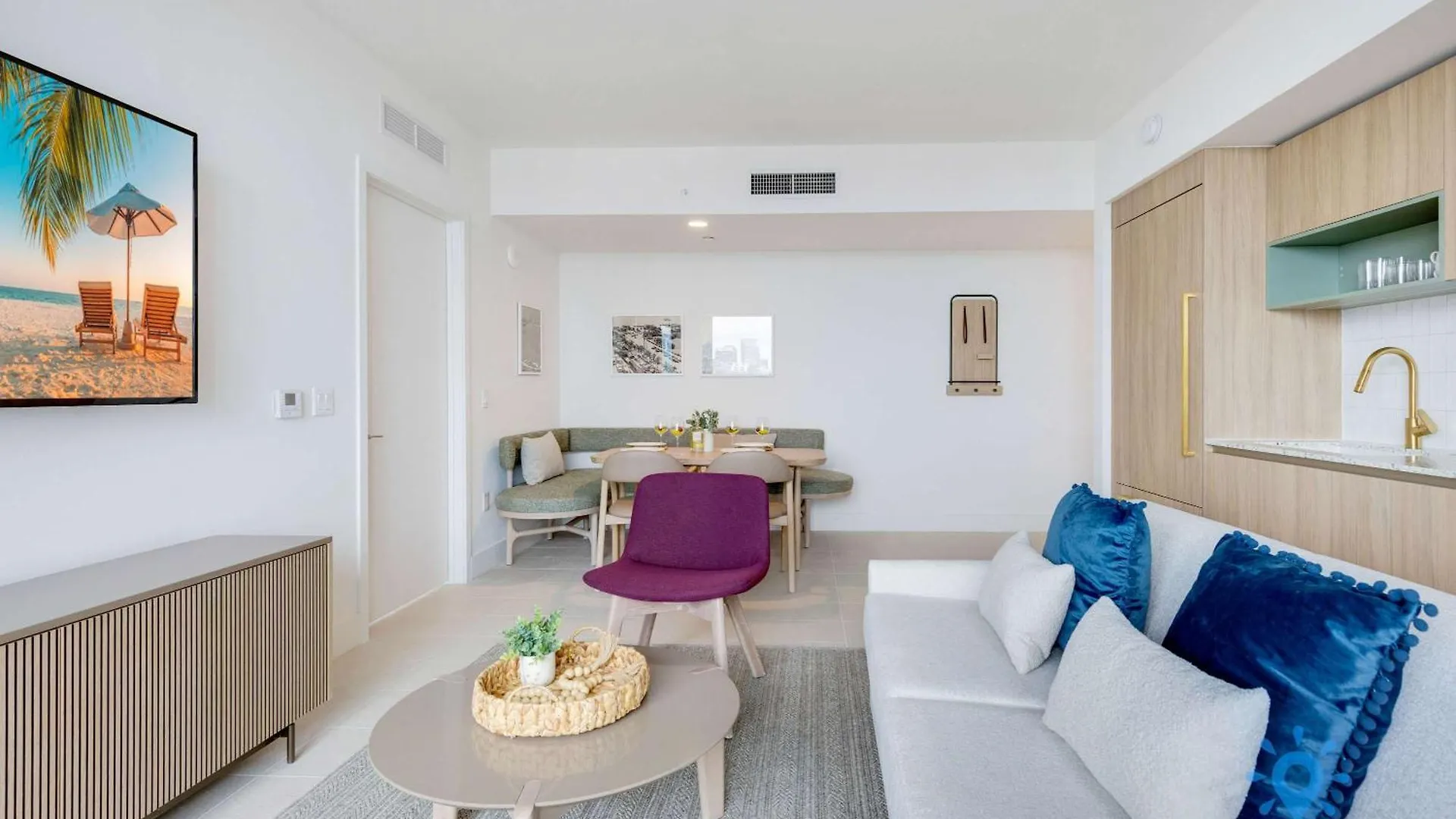Apartment Luxury 2 Bedrooms Balcony Pool & Gym Miami