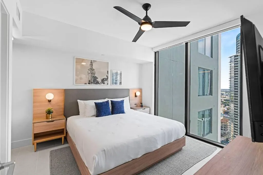 New Luxurious Floor 35th - Miami's Heart アパート