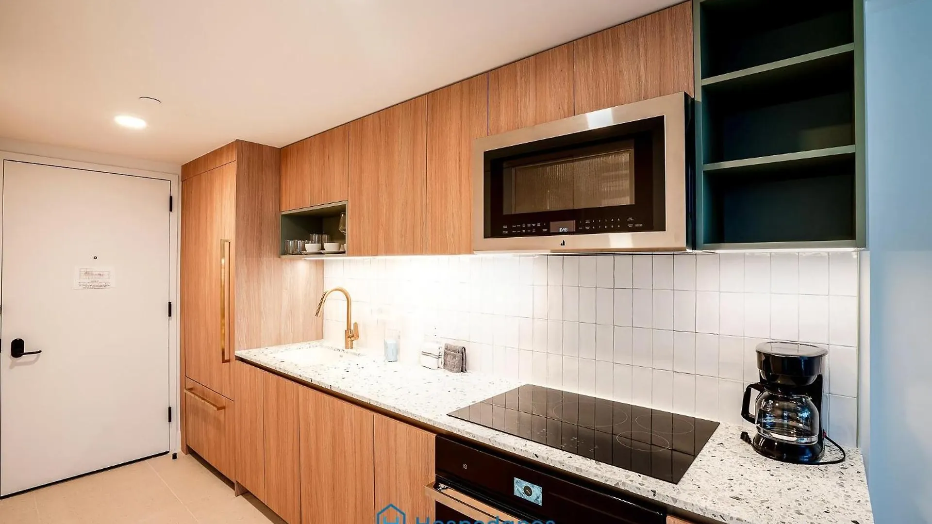 In New Luxury In Downtown