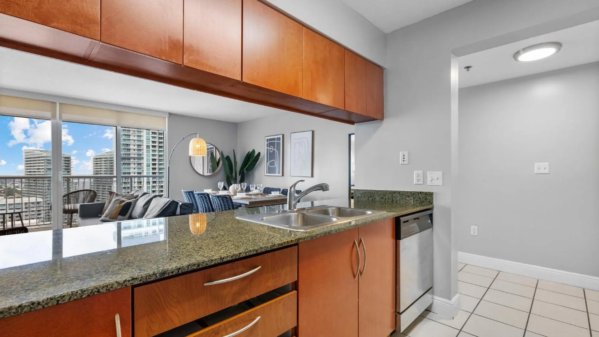 Lägenhet Breathtaking Views & Prime Location In Brickell Miami