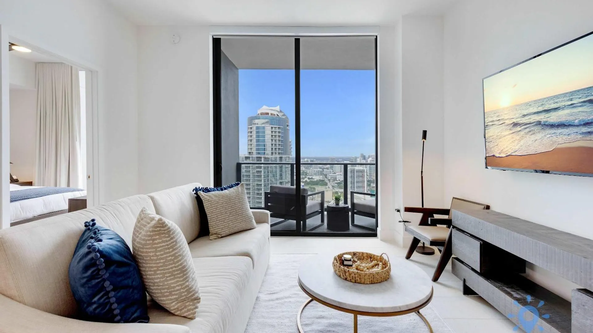 Apartment Chic Downtown - Views Gym & Pool Miami