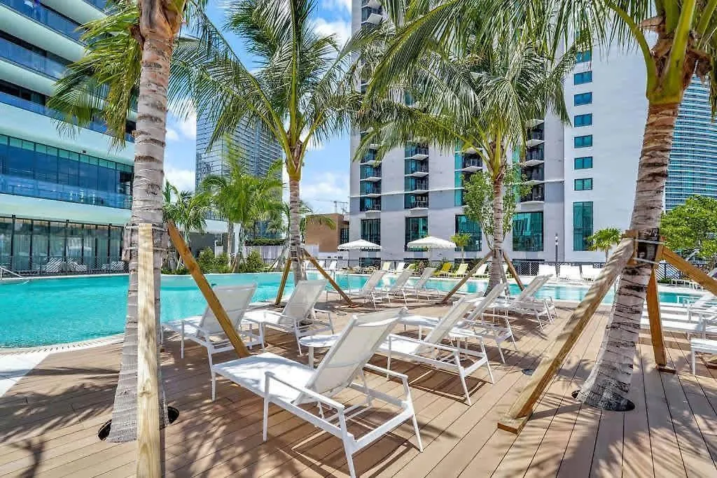 Chic Downtown - Views Gym & Pool *