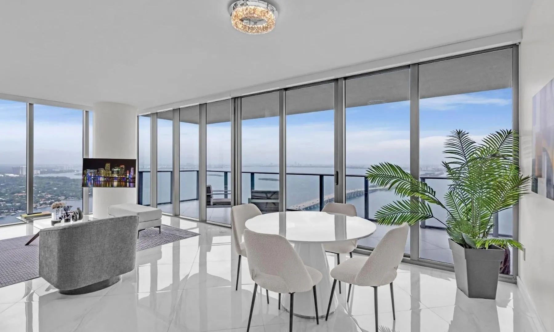 Luxury Corner Unit With Stunning Bay Views * Miami
