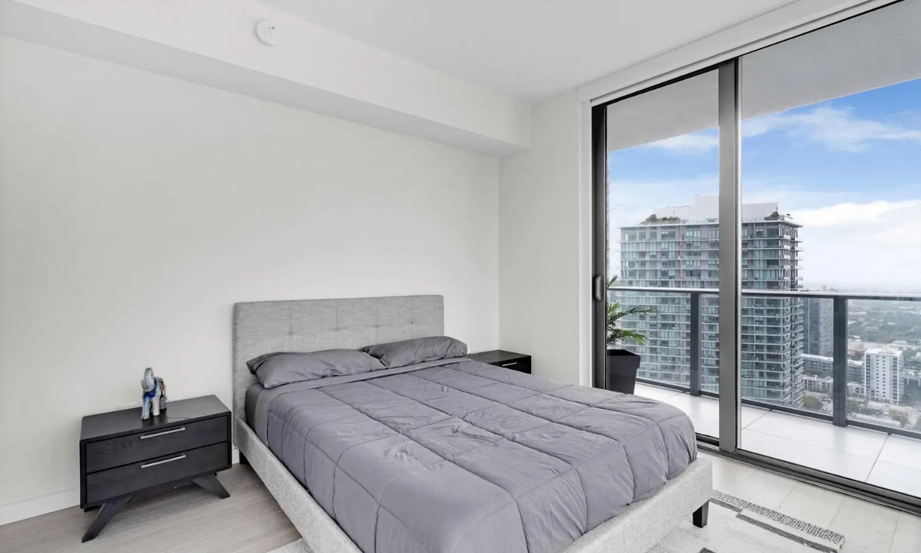 Luxury Corner Unit With Stunning Bay Views Apartment Miami