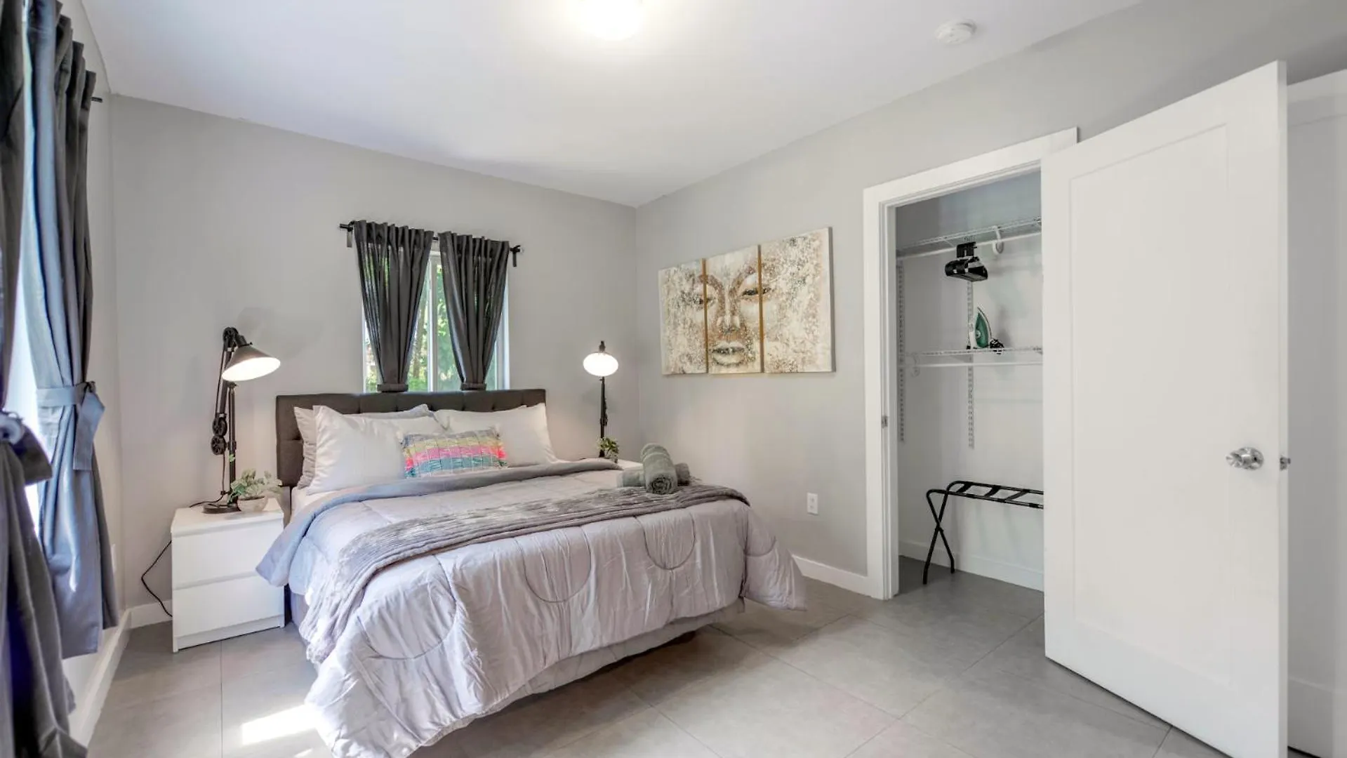 Spacious East Duplex Delightful Апартаменты Майами