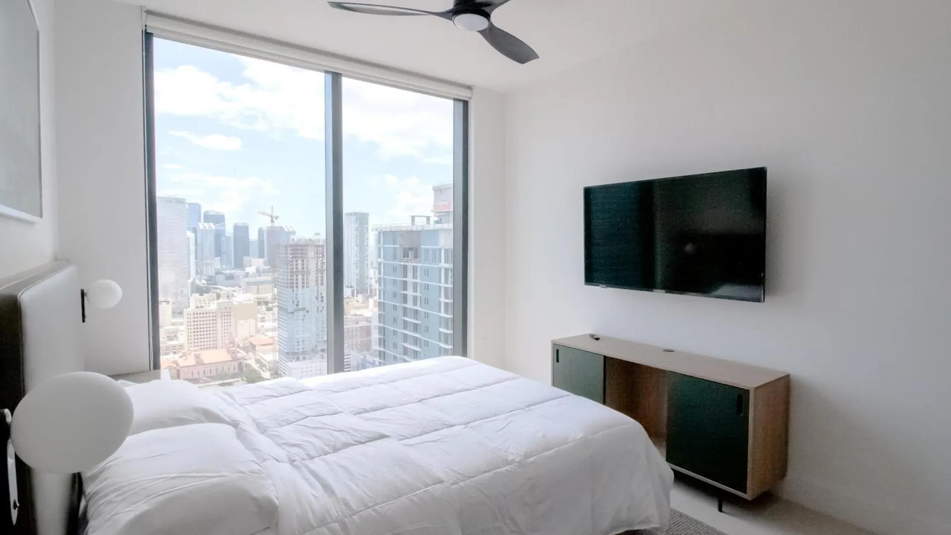 Luxurious Downtown Escape * Miami