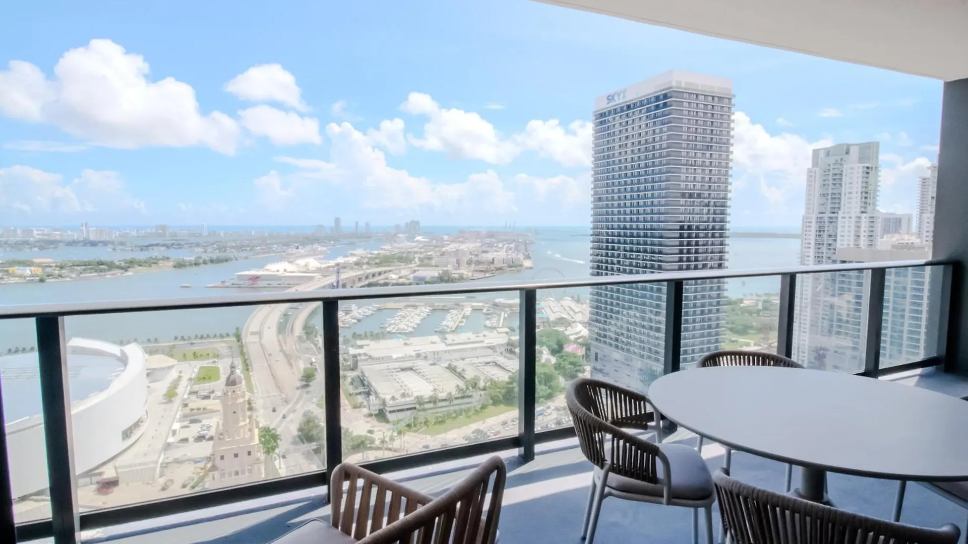 Luxurious Downtown Escape * Miami