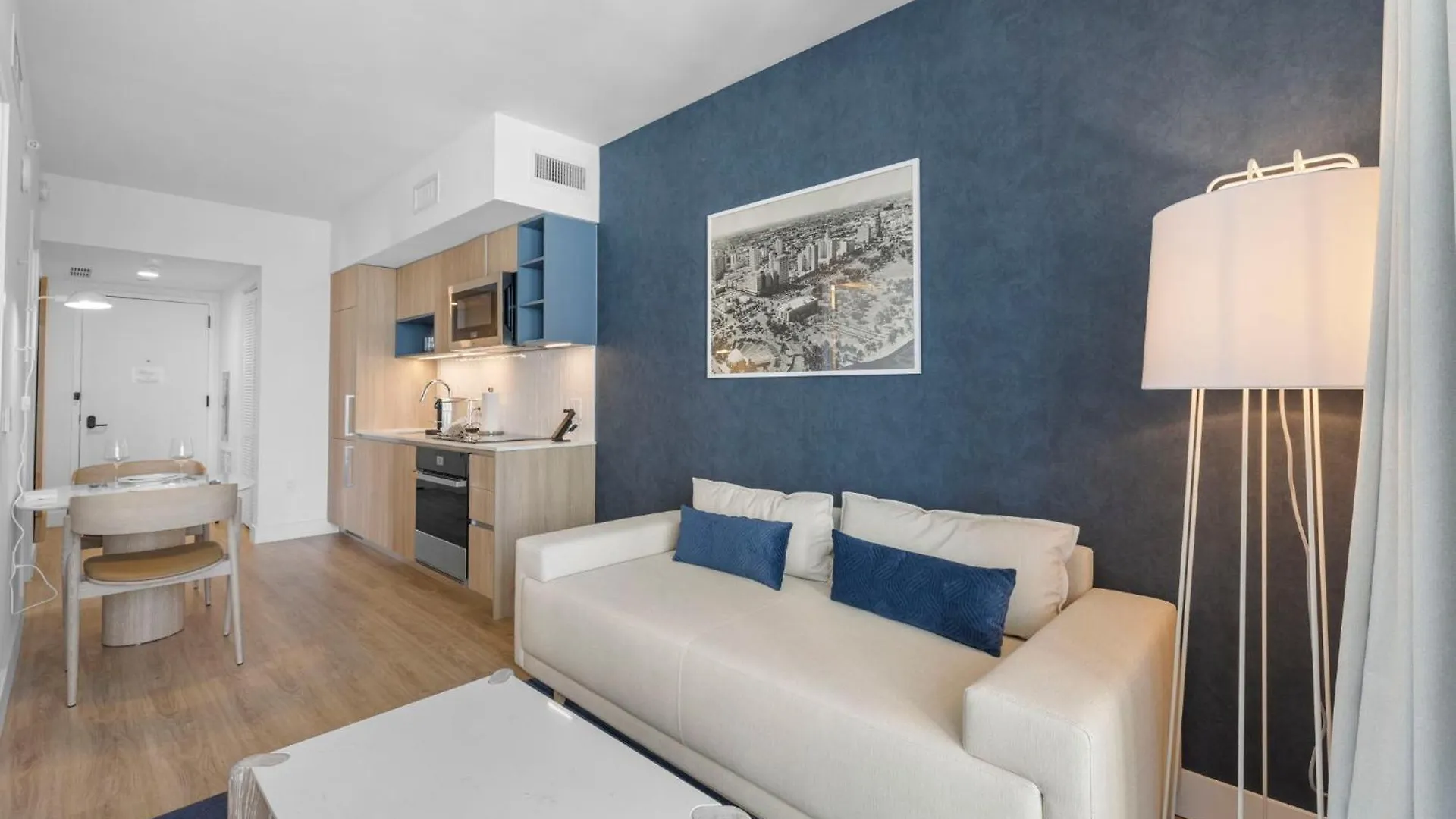 Luxury 2br With Panoramic Views 아파트