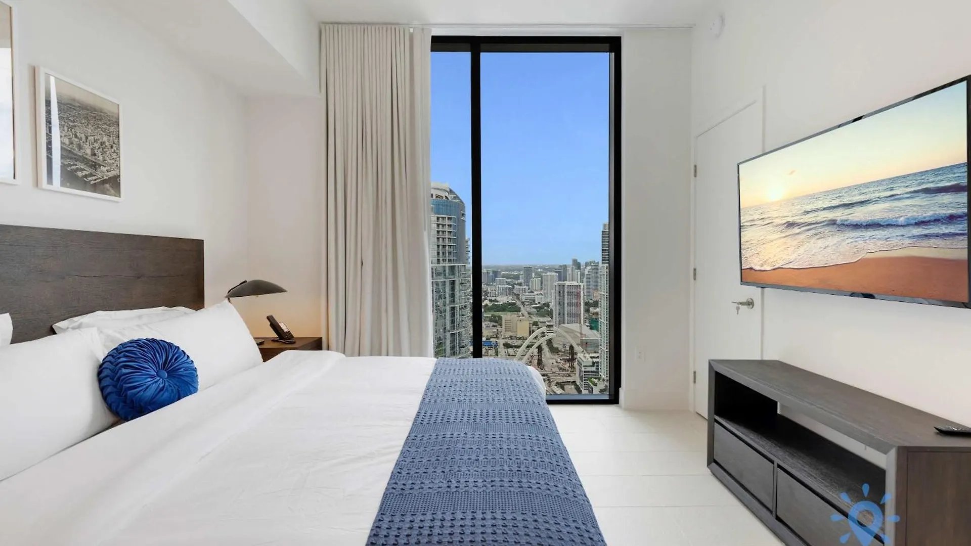 Chic Downtown - Views Gym & Pool *