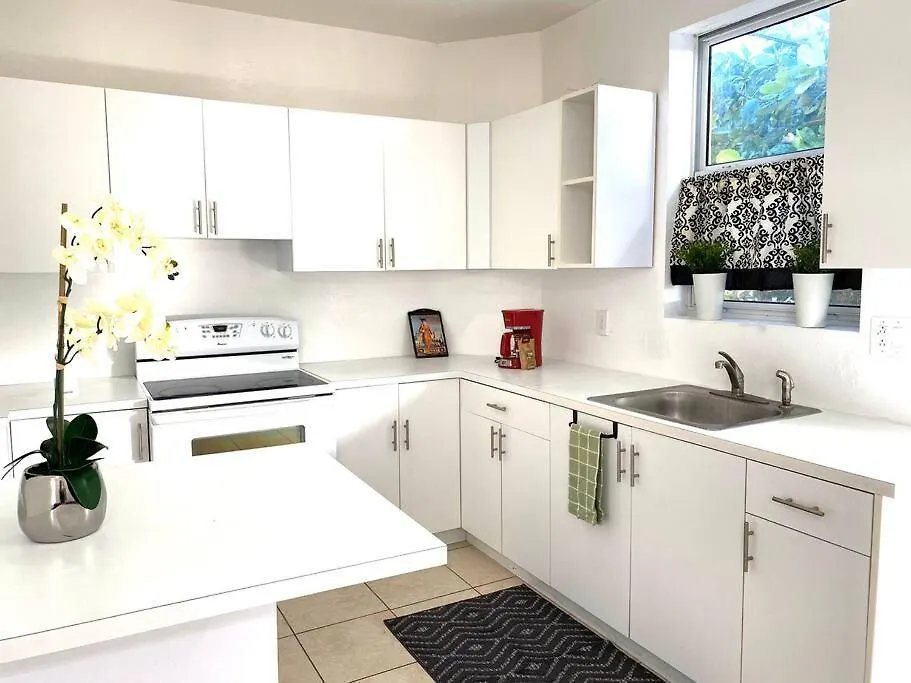 Pool Design District- 2 Bedroom Apartament
