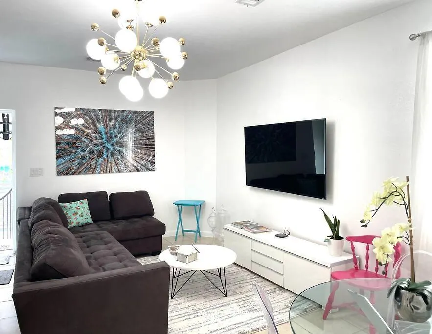 Pool Design District- 2 Bedroom Apartament