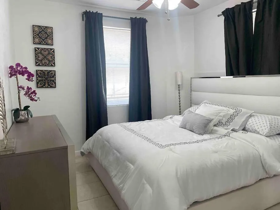 Pool Design District- 2 Bedroom Apartament