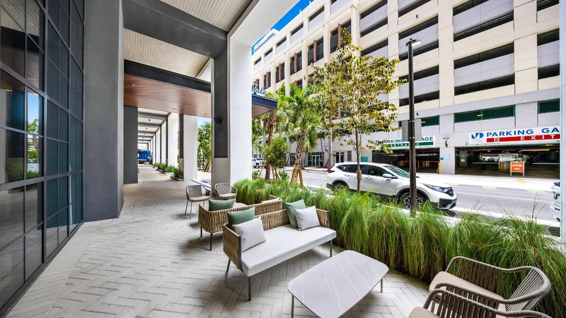 Inn Chic Downtown 1br With Stunning Skyline Views