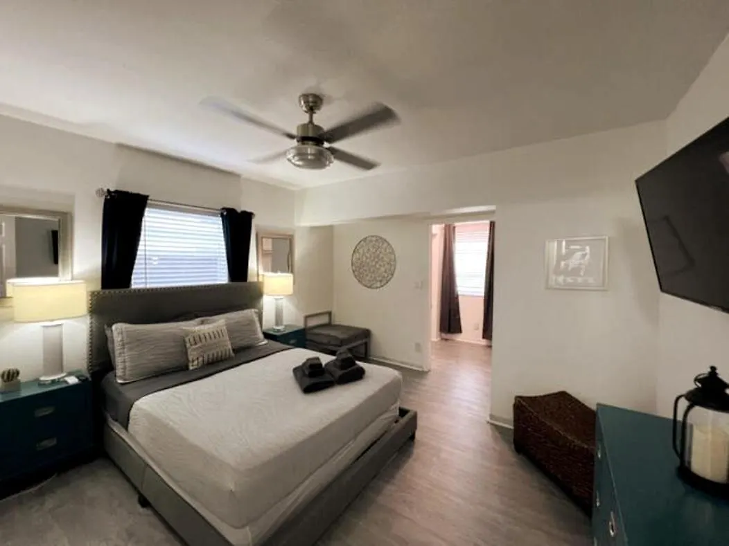 Designed Private In Μαϊάμι