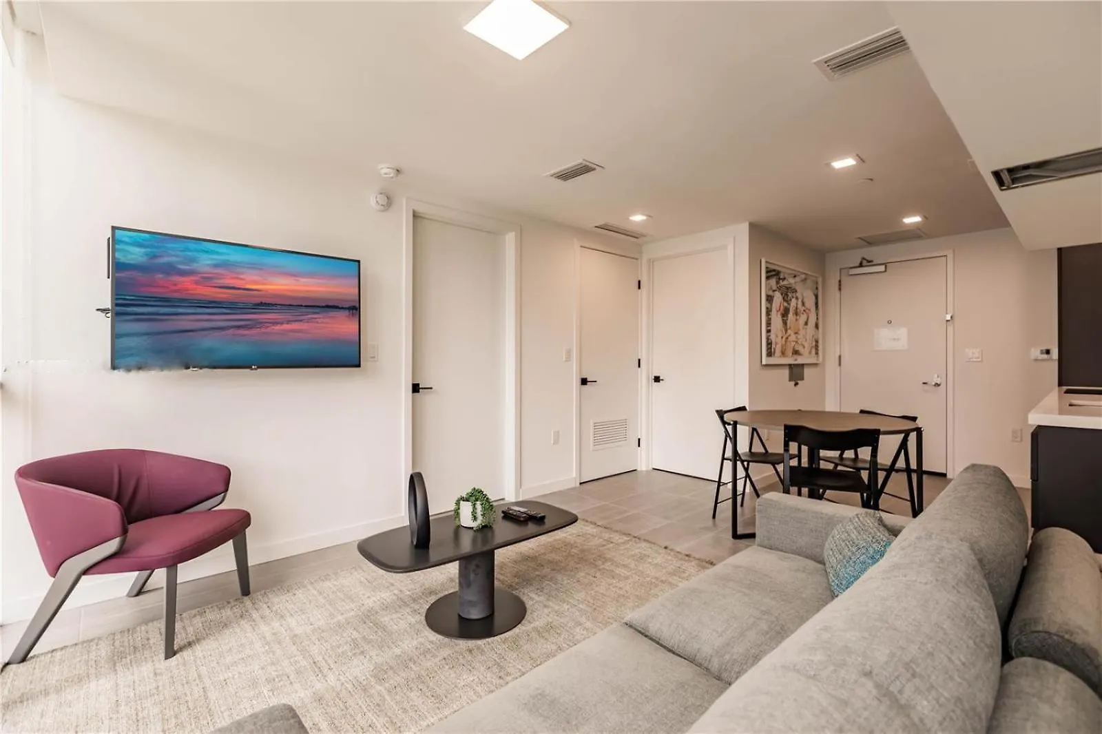 Exclusive W Beautiful Views And Full Amenities! *