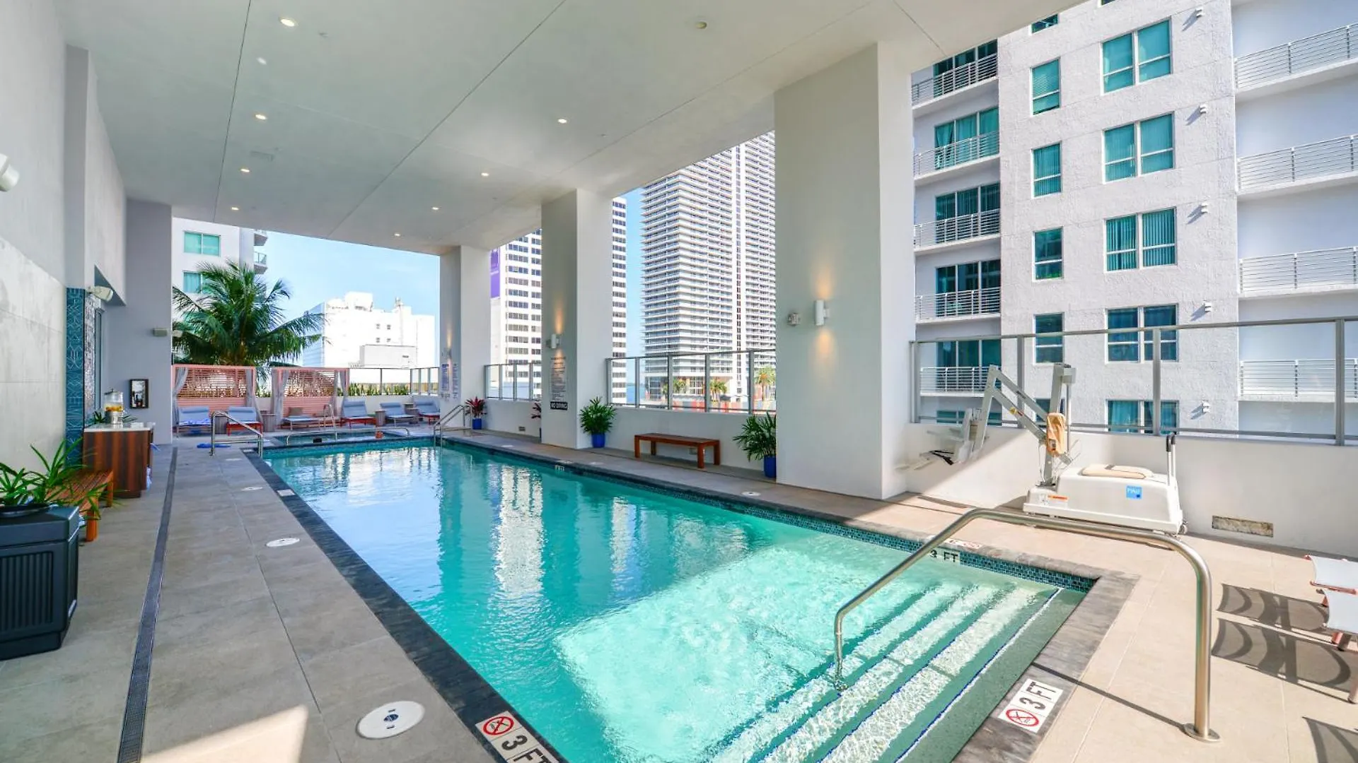 Exclusive W Beautiful Views And Full Amenities!
