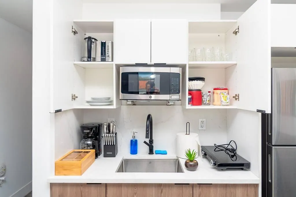 Well Located 1br With King Bed, Laundry And Parking Option Near Brickell And Marlins Park Apartment